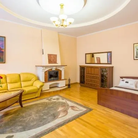 Do Lvova Apartment *