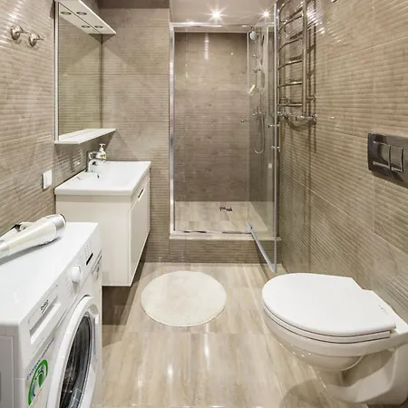 Do Lvova Apartment *